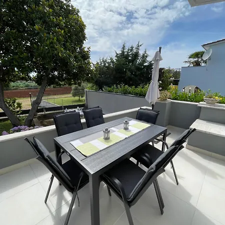 Magnolia Apartment