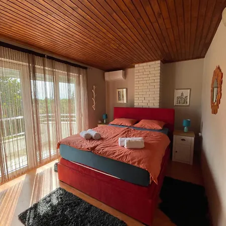Magnolia Apartment